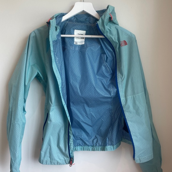 GEOMETRIC NORTH FACE WIND BREAKER! - Picture 3 of 10